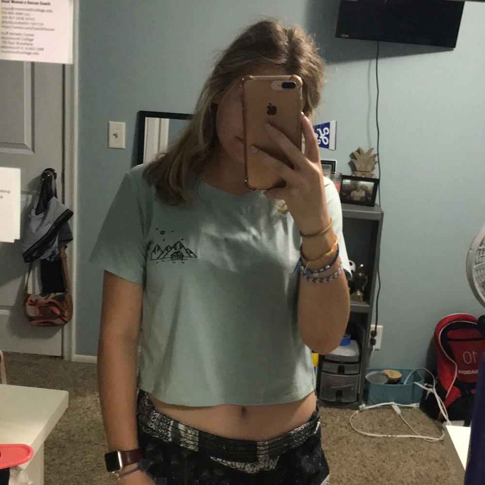 cute crop top!